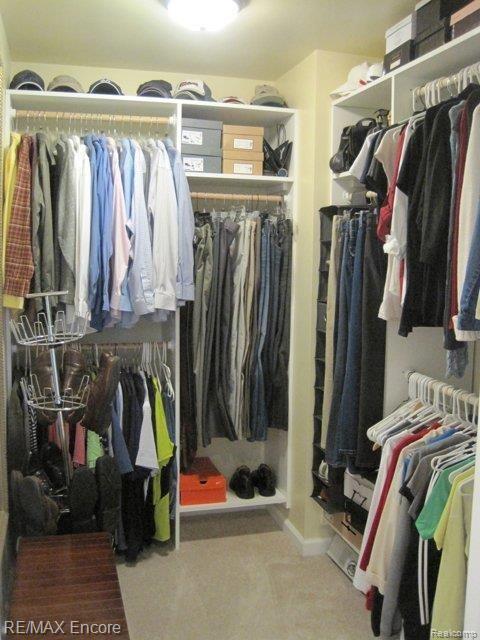 8635 Deerwood Road Clarkston, MI 48348 - Photo 44 of 58 Master Closet.jpg