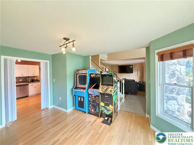 $384,900 | 348 Clicko Lane, East Stroudsburg, PA 18301