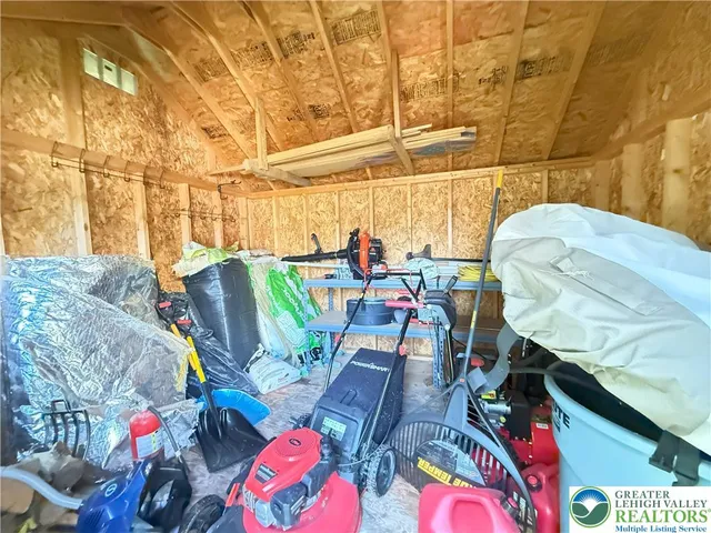 $384,900 | 348 Clicko Lane, East Stroudsburg, PA 18301