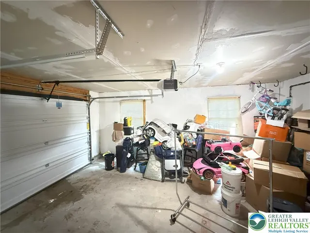 $384,900 | 348 Clicko Lane, East Stroudsburg, PA 18301