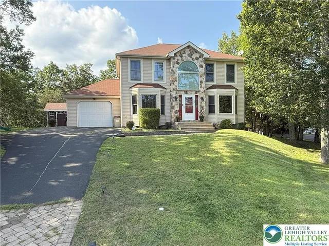 $384,900 | 348 Clicko Lane, East Stroudsburg, PA 18301