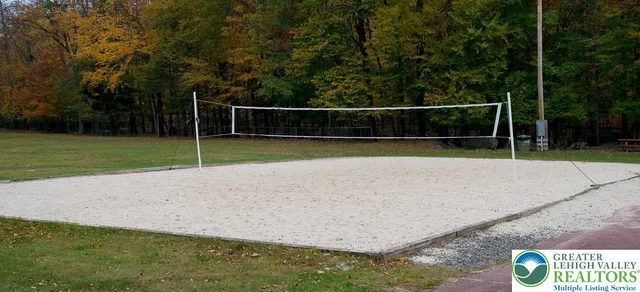 $384,900 | 348 Clicko Lane, East Stroudsburg, PA 18301