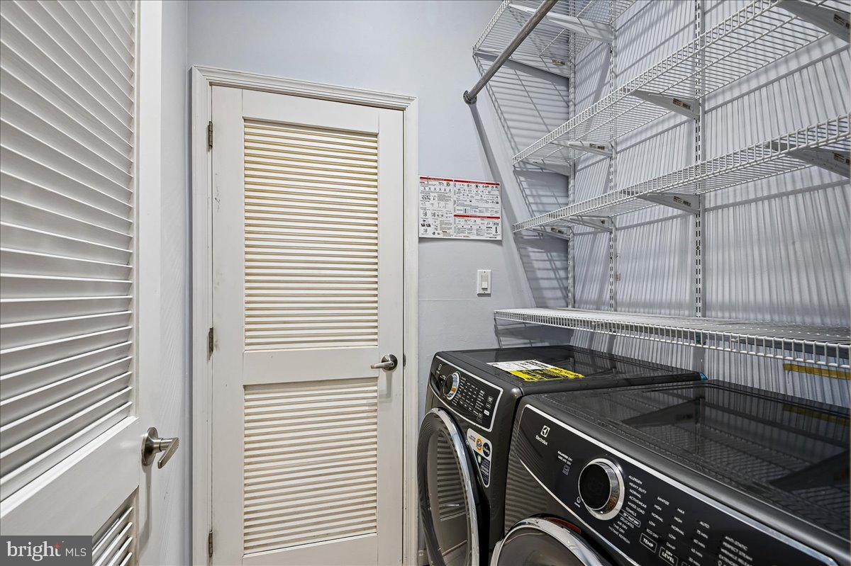 3633 Patuxent River Road Davidsonville, MD 21035 - Photo 46 of 85 Electrolux Energy Efficient Washer & Dryer