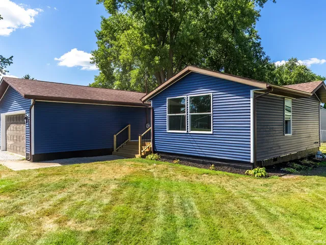 $289,900 | 6540 South 75th Street East, Wolcottville, IN 46795