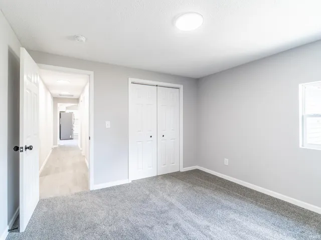 $289,900 | 6540 South 75th Street East, Wolcottville, IN 46795