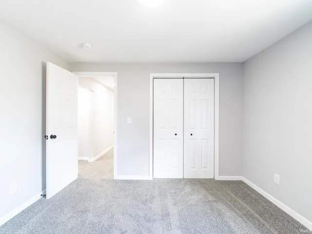 $289,900 | 6540 South 75th Street East, Wolcottville, IN 46795