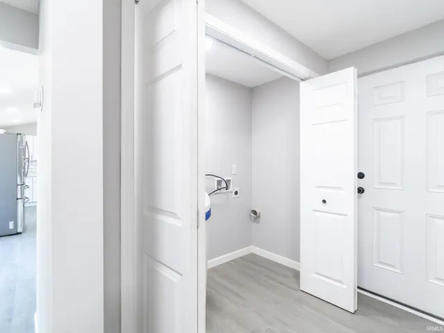 $289,900 | 6540 South 75th Street East, Wolcottville, IN 46795