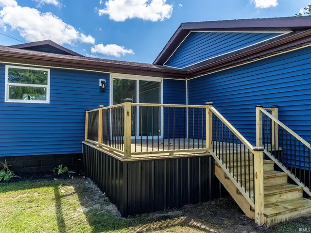 $289,900 | 6540 South 75th Street East, Wolcottville, IN 46795