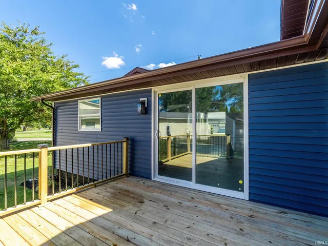 $289,900 | 6540 South 75th Street East, Wolcottville, IN 46795