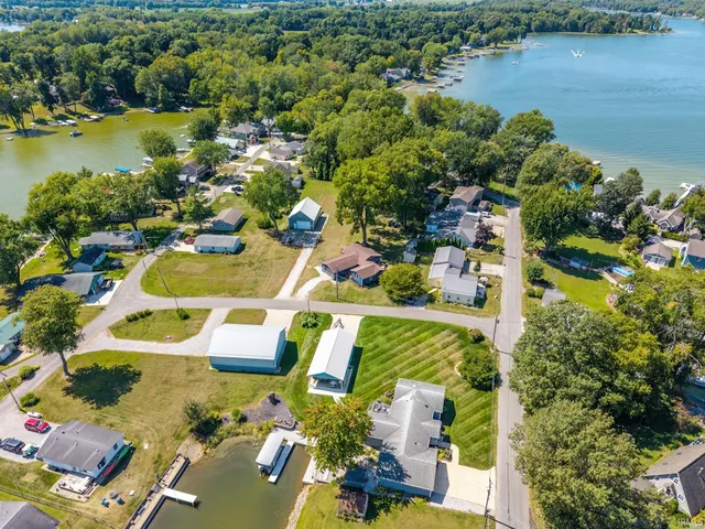 $289,900 | 6540 South 75th Street East, Wolcottville, IN 46795