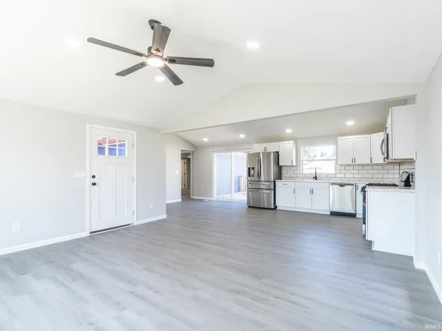 $289,900 | 6540 South 75th Street East, Wolcottville, IN 46795