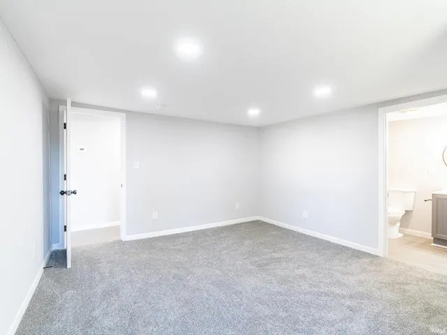 $289,900 | 6540 South 75th Street East, Wolcottville, IN 46795