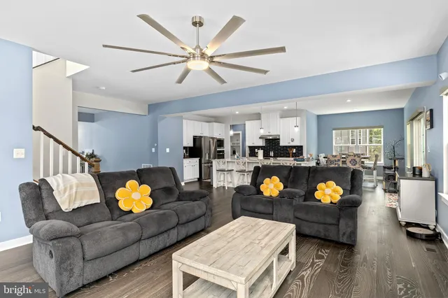 $799,997 | 5018 Birch Leaf Circle, Fredericksburg, VA 22407