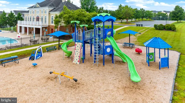 $799,997 | 5018 Birch Leaf Circle, Fredericksburg, VA 22407