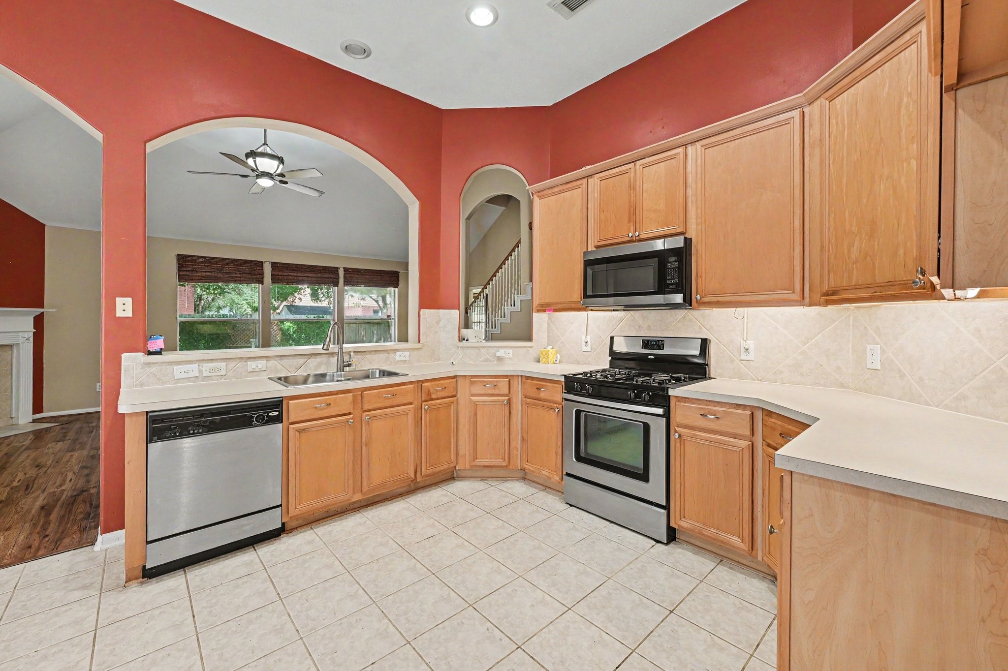 5711 Shady Hollow Court Rosharon, TX 77583 - Photo 9 of 28