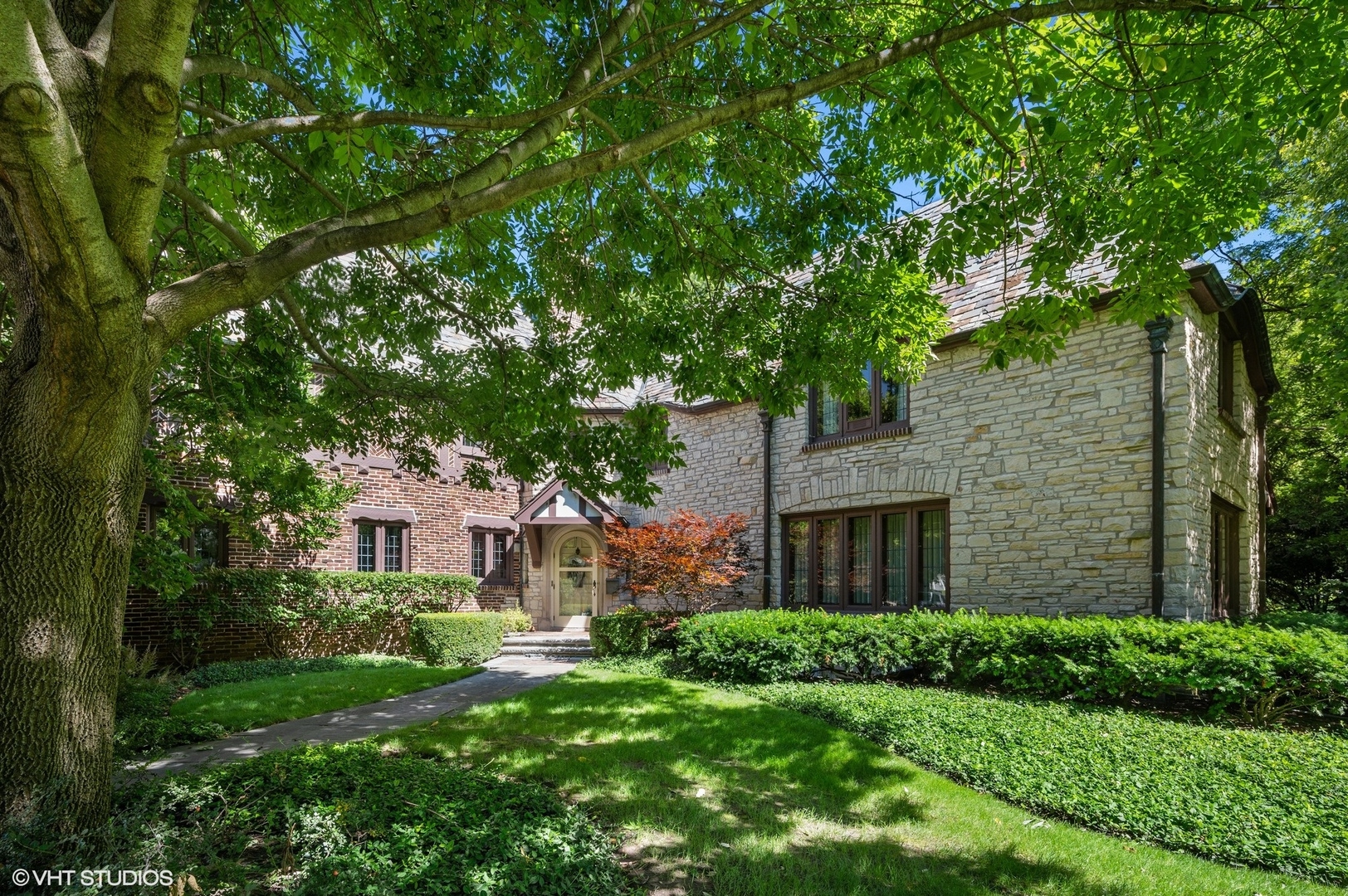 803 Sheridan Road Glencoe, IL 60022 - Photo 2 of 40