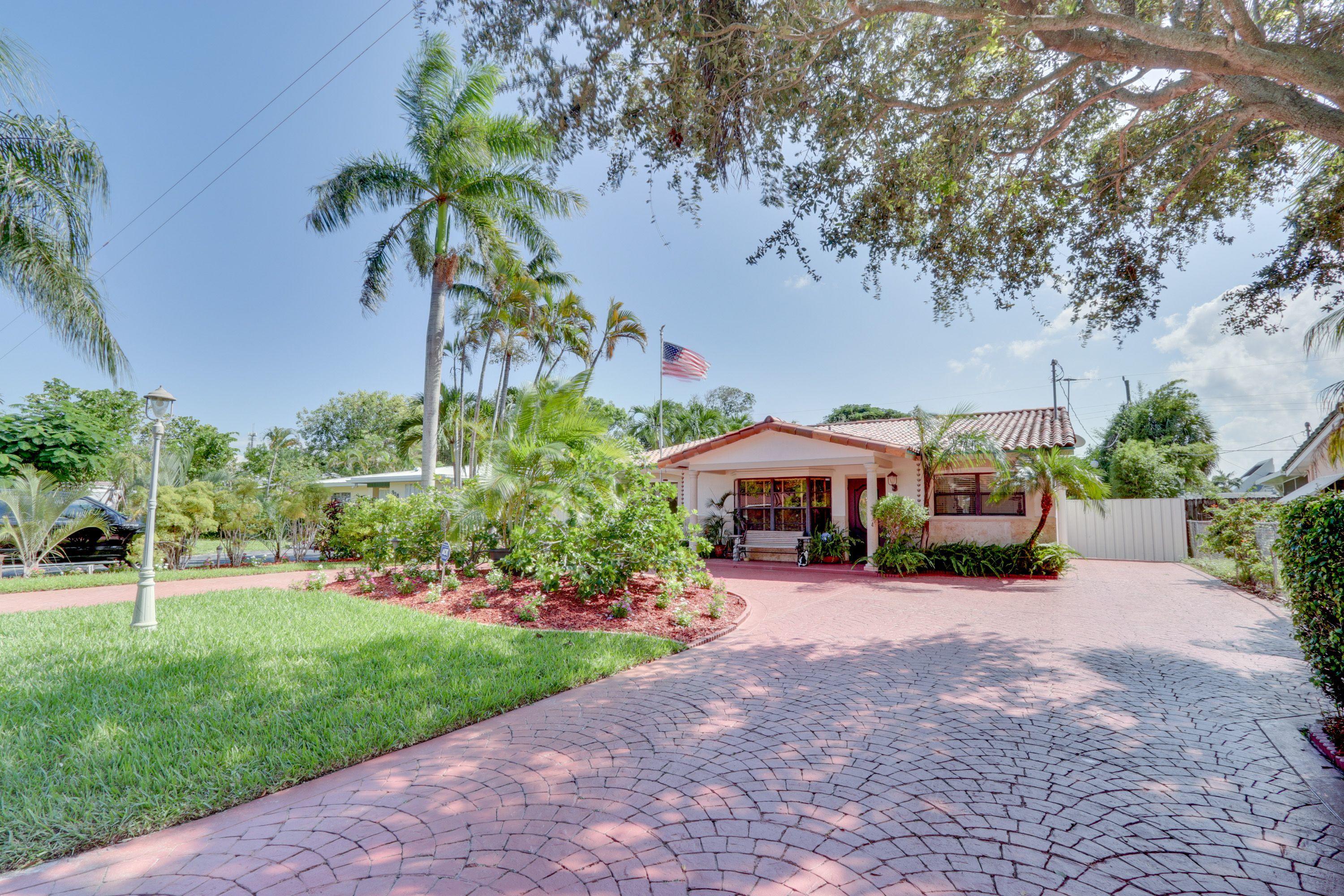 340 Southwest 2nd Street Boca Raton, FL 33432 - Photo 1 of 30 Great Curb Appeal/Circular Drive