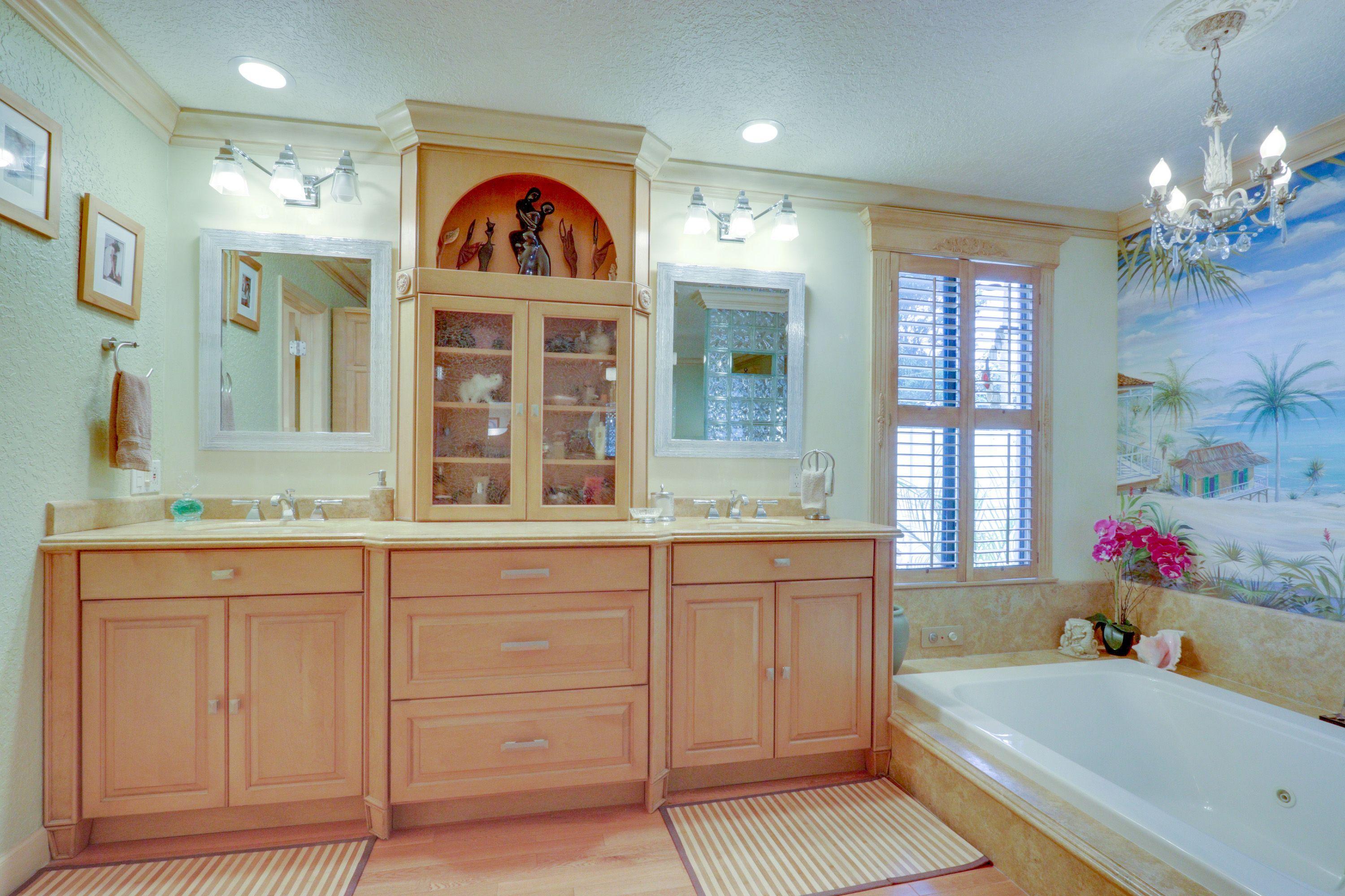 340 Southwest 2nd Street Boca Raton, FL 33432 - Photo 14 of 30 Master Bathroom