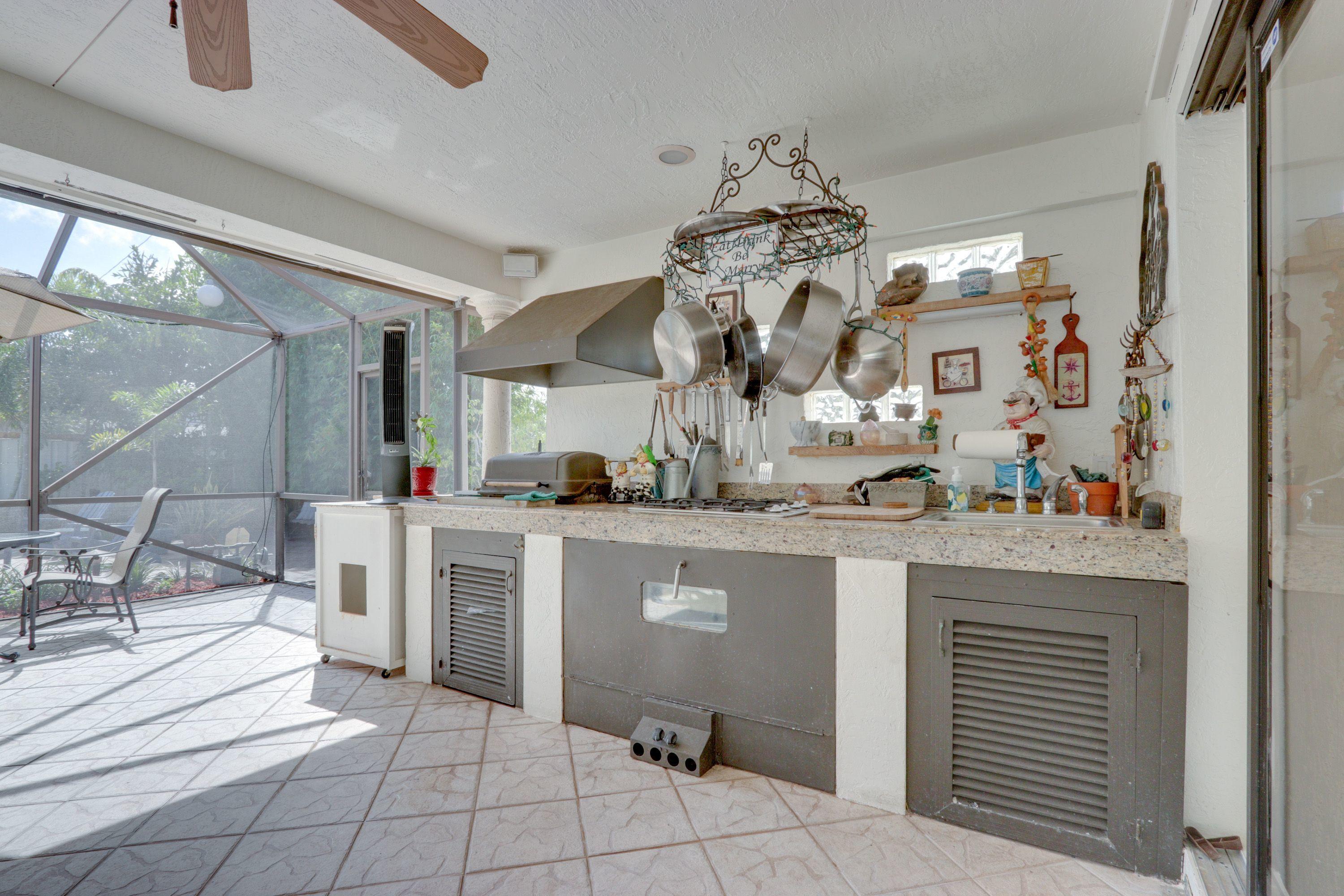 340 Southwest 2nd Street Boca Raton, FL 33432 - Photo 23 of 30 Summer Kitchen