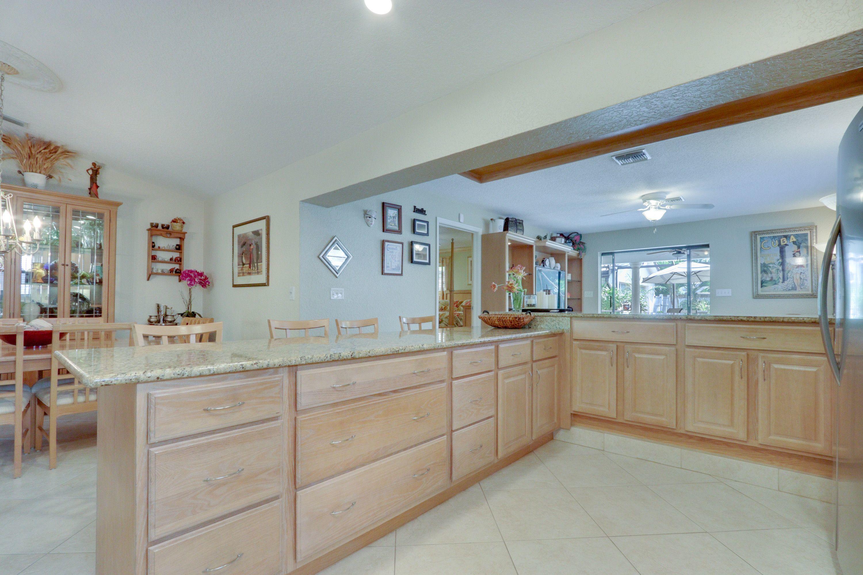 340 Southwest 2nd Street Boca Raton, FL 33432 - Photo 7 of 30 Kitchen