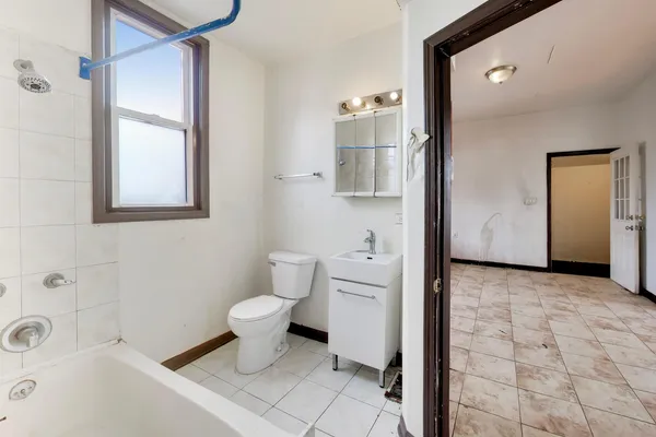 $169,900 | 1649 North Latrobe Avenue, Chicago, IL 60639