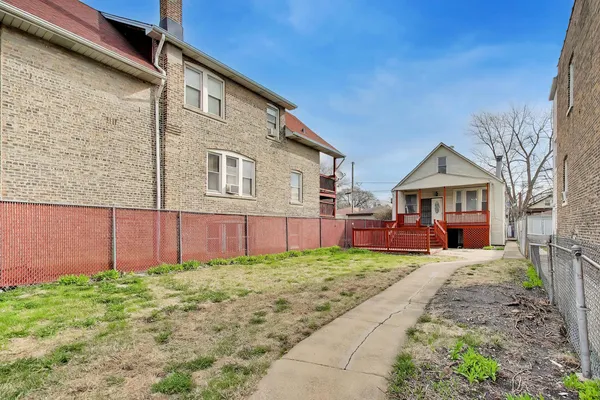 $169,900 | 1649 North Latrobe Avenue, Chicago, IL 60639