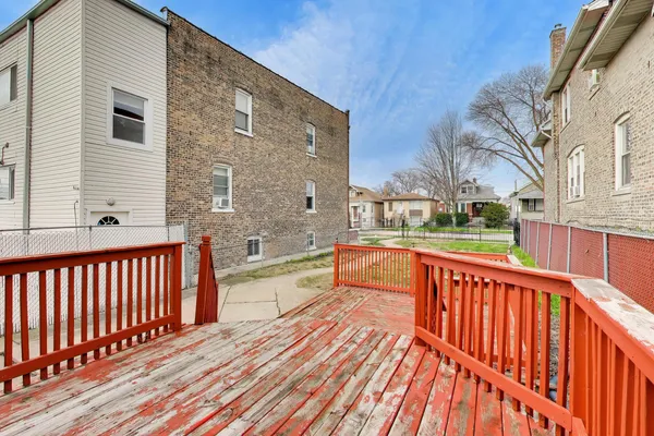 $169,900 | 1649 North Latrobe Avenue, Chicago, IL 60639