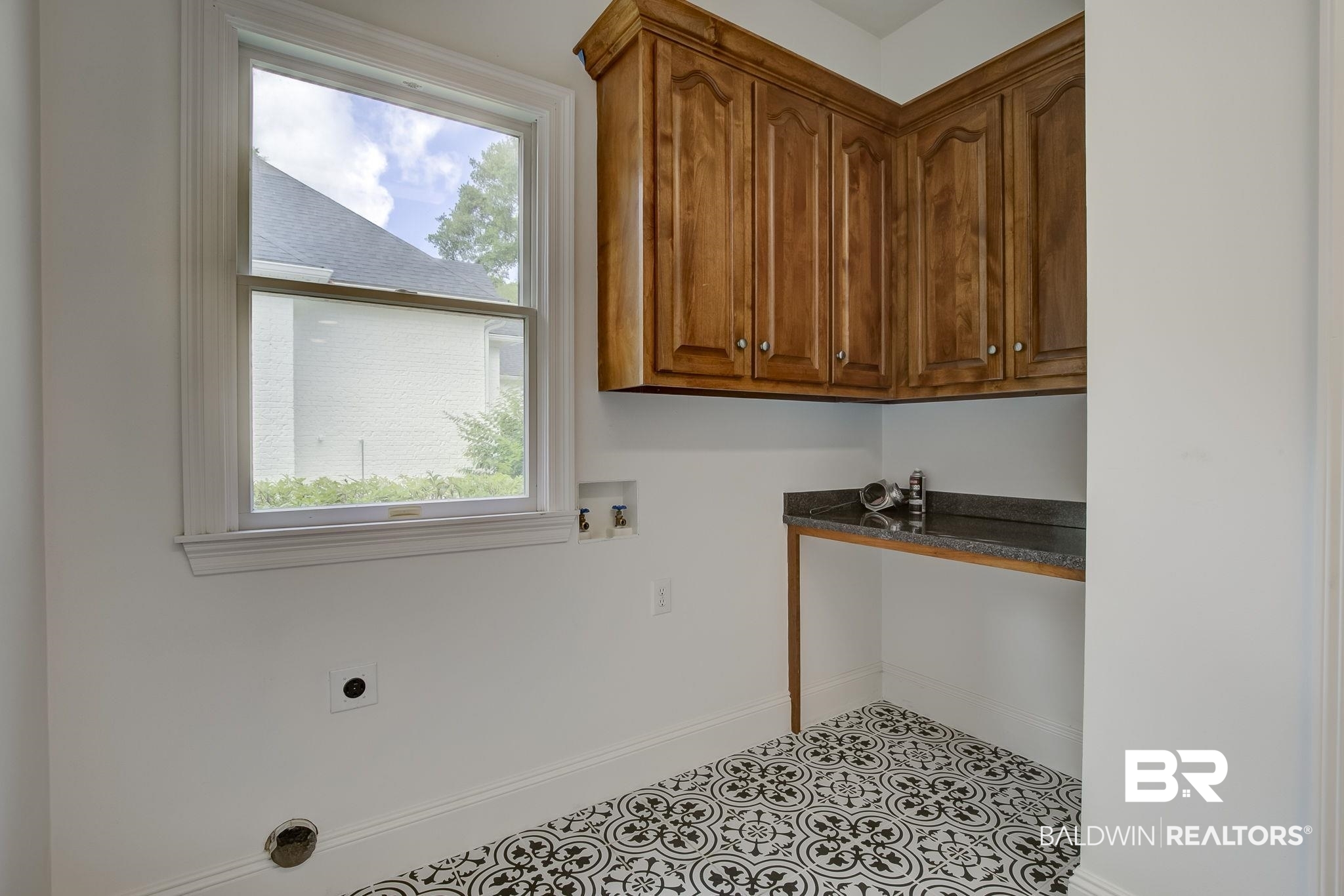 105 High Pines Ridge Fairhope, AL 36532 - Photo 62 of 97 Clothes washing area with hookup for an electric dryer, plenty of natural light, baseboards, and washer hookup