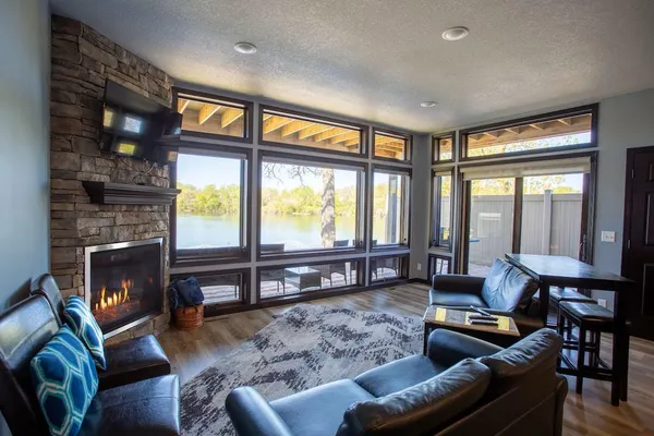 $542,000 | 445 Lake Avenue, Unit 101, Fairmont, MN 56031