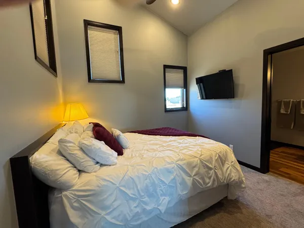 $542,000 | 445 Lake Avenue, Unit 101, Fairmont, MN 56031