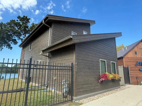 $542,000 | 445 Lake Avenue, Unit 101, Fairmont, MN 56031