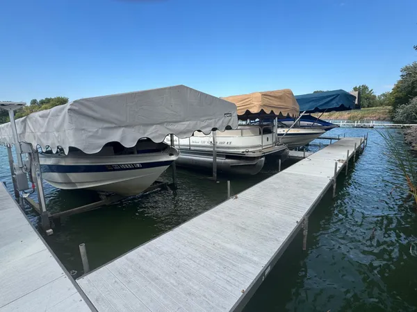 $542,000 | 445 Lake Avenue, Unit 101, Fairmont, MN 56031