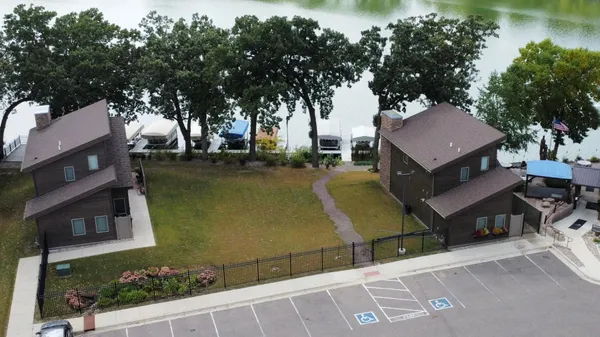 $542,000 | 445 Lake Avenue, Unit 101, Fairmont, MN 56031