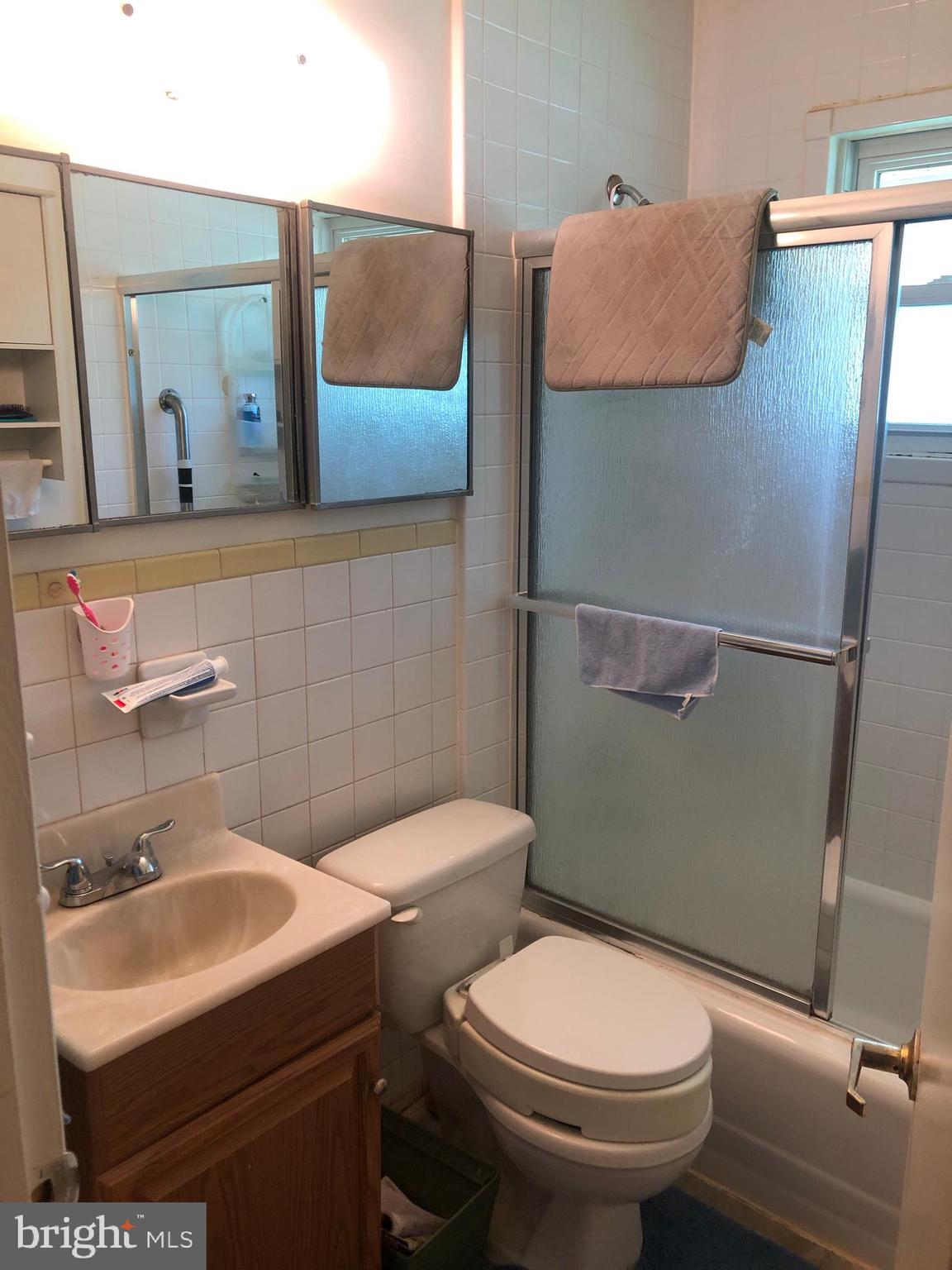 5417 Inverchapel Road Springfield, VA 22151 - Photo 8 of 10