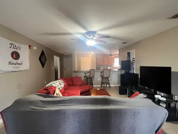 $2,800 | 2633 West Mission Road, Tallahassee, FL 32304