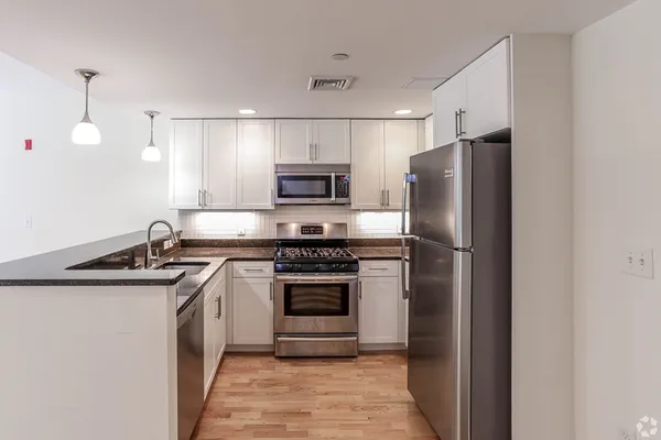$4,250 | 7 Cameron Avenue, Unit 102, Cambridge, MA 02140
