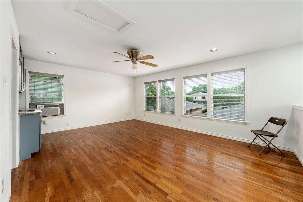 7128 Haverford Road Dallas, TX 75214 - Photo 23 of 24 Quarters