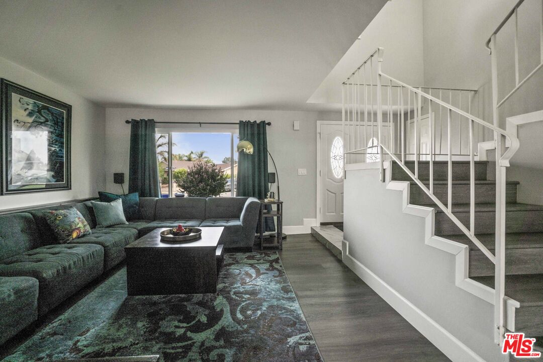 997 West Fromer Street Rialto, CA 92376 - Photo 8 of 39 Gallery Image 8