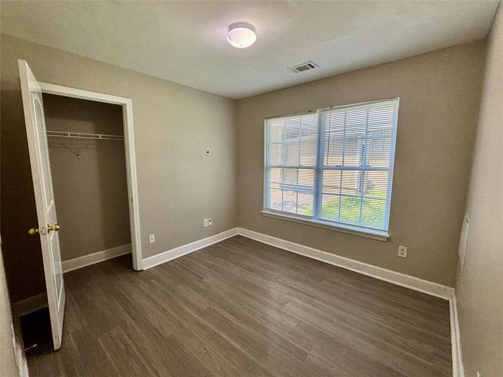 2595 Elliott Street Northwest Atlanta, GA 30318 - Photo 16 of 27