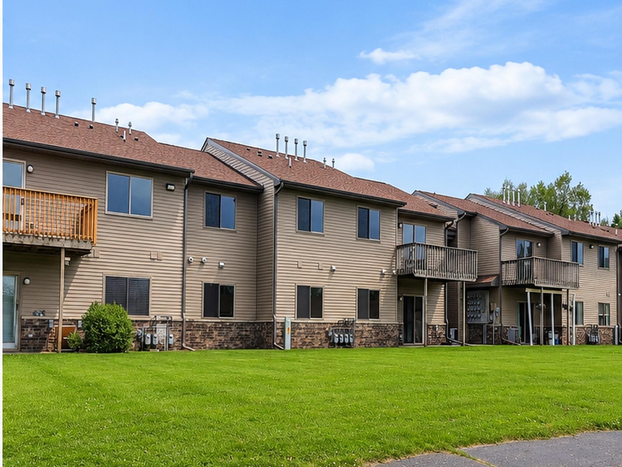 1011_S_2nd_Building_Exterior_MLS