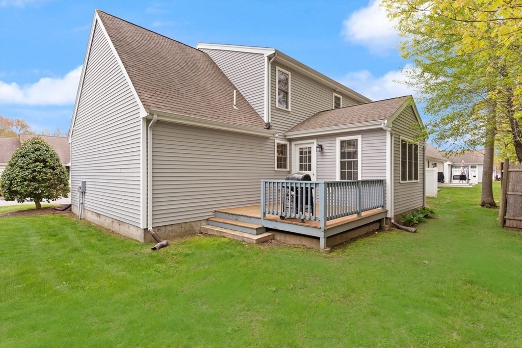 39 Brewster Road, Unit 39 Stoughton, MA 02072 - Photo 30 of 37
