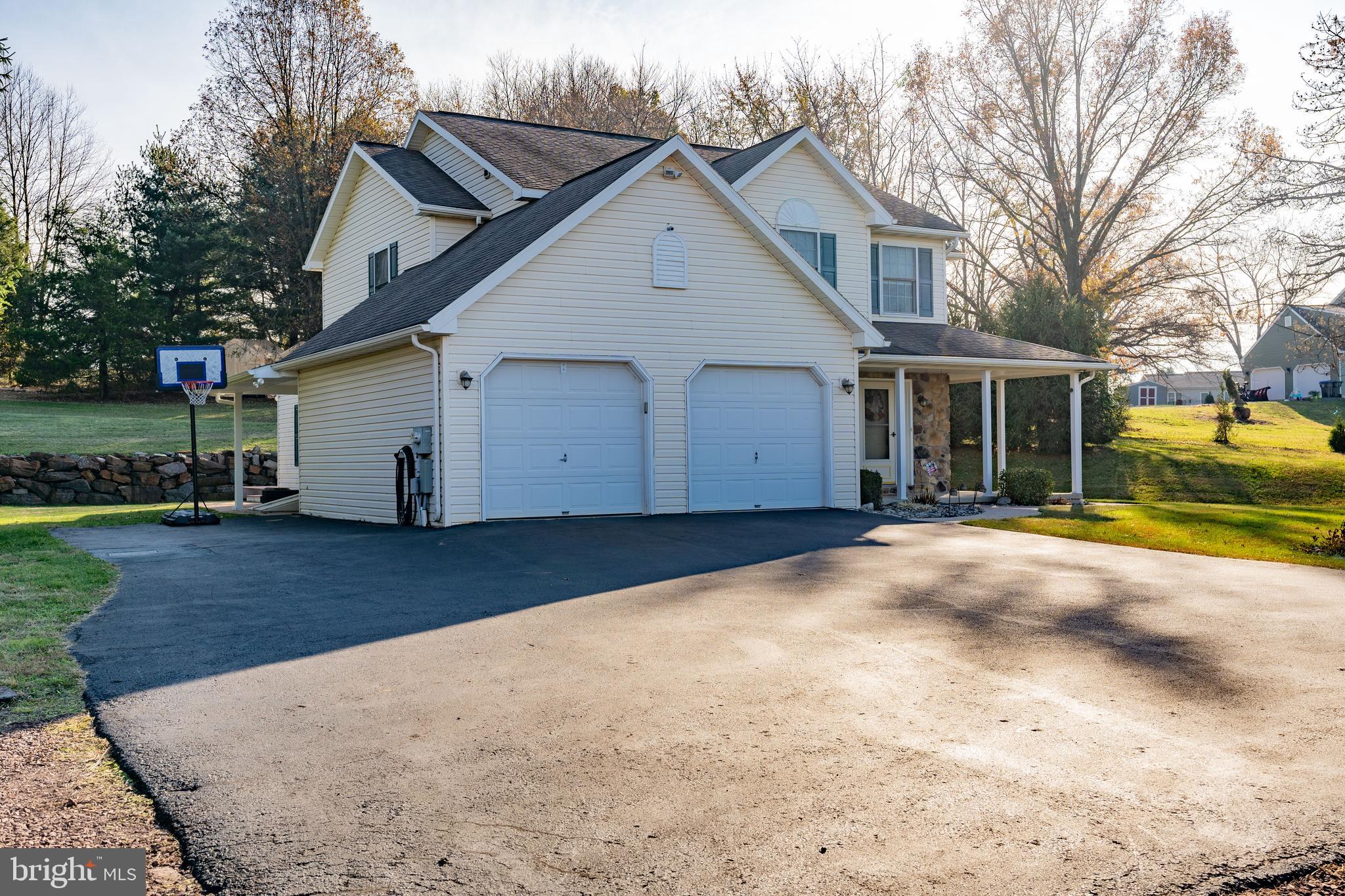 3216 Schuylkill Road Spring City, PA 19475 - Photo 4 of 55