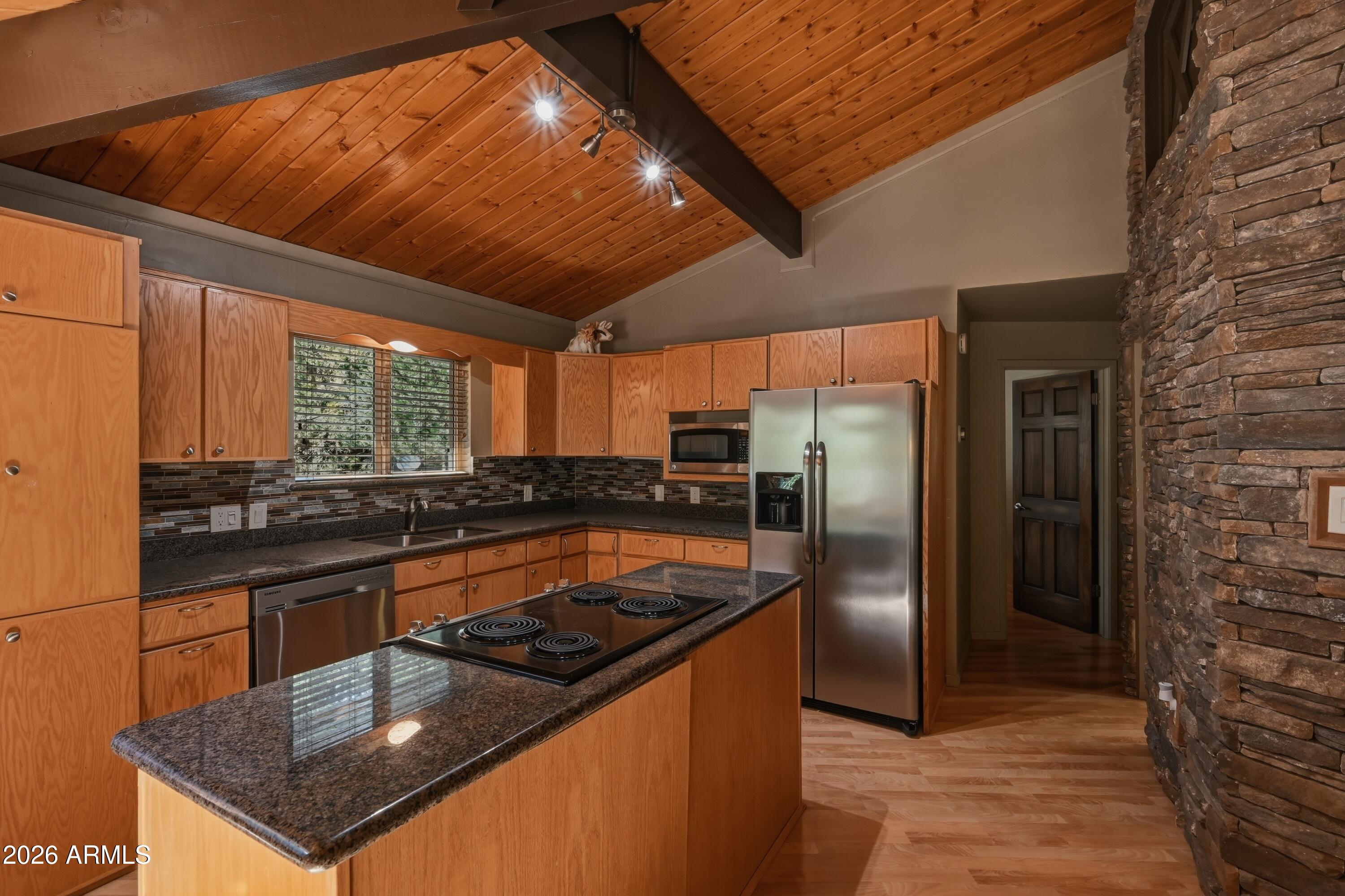 285 East Box Elder Lane Payson, AZ 85541 - Photo 9 of 37 6 kitchen