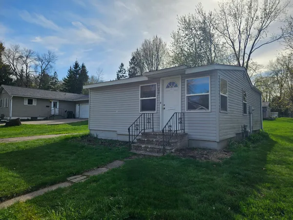 $200,000 | 635 Park Avenue, New Richmond, WI 54017