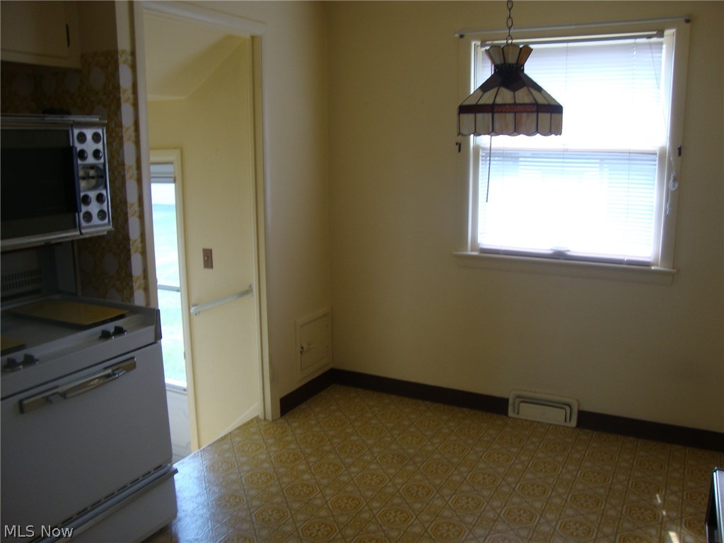 20676 Applegate Road Maple Heights, OH 44137 - Photo 10 of 27 Gallery Image 10