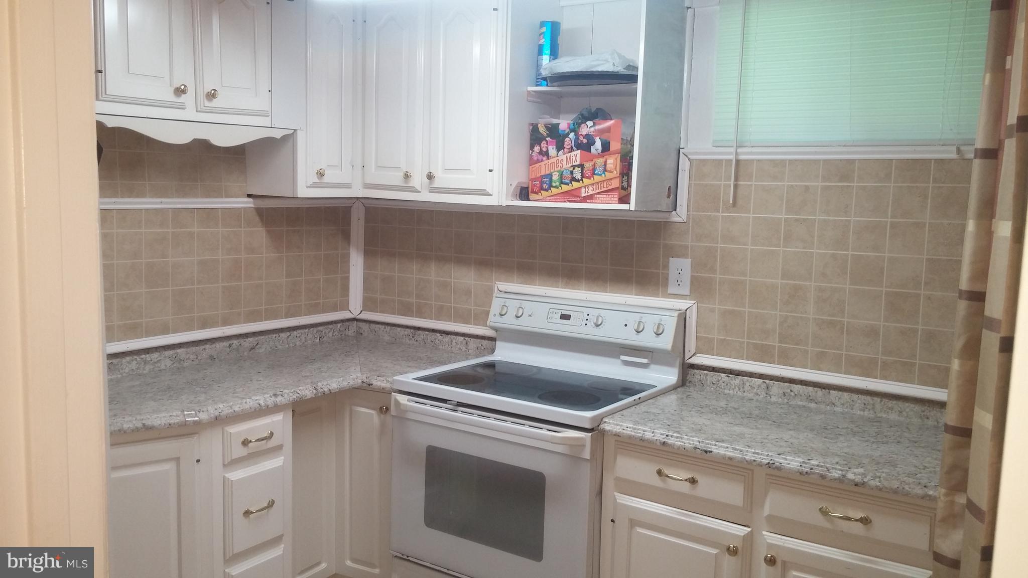 4715 Kilbane Road Woodbridge, VA 22193 - Photo 11 of 28 Kitchen
