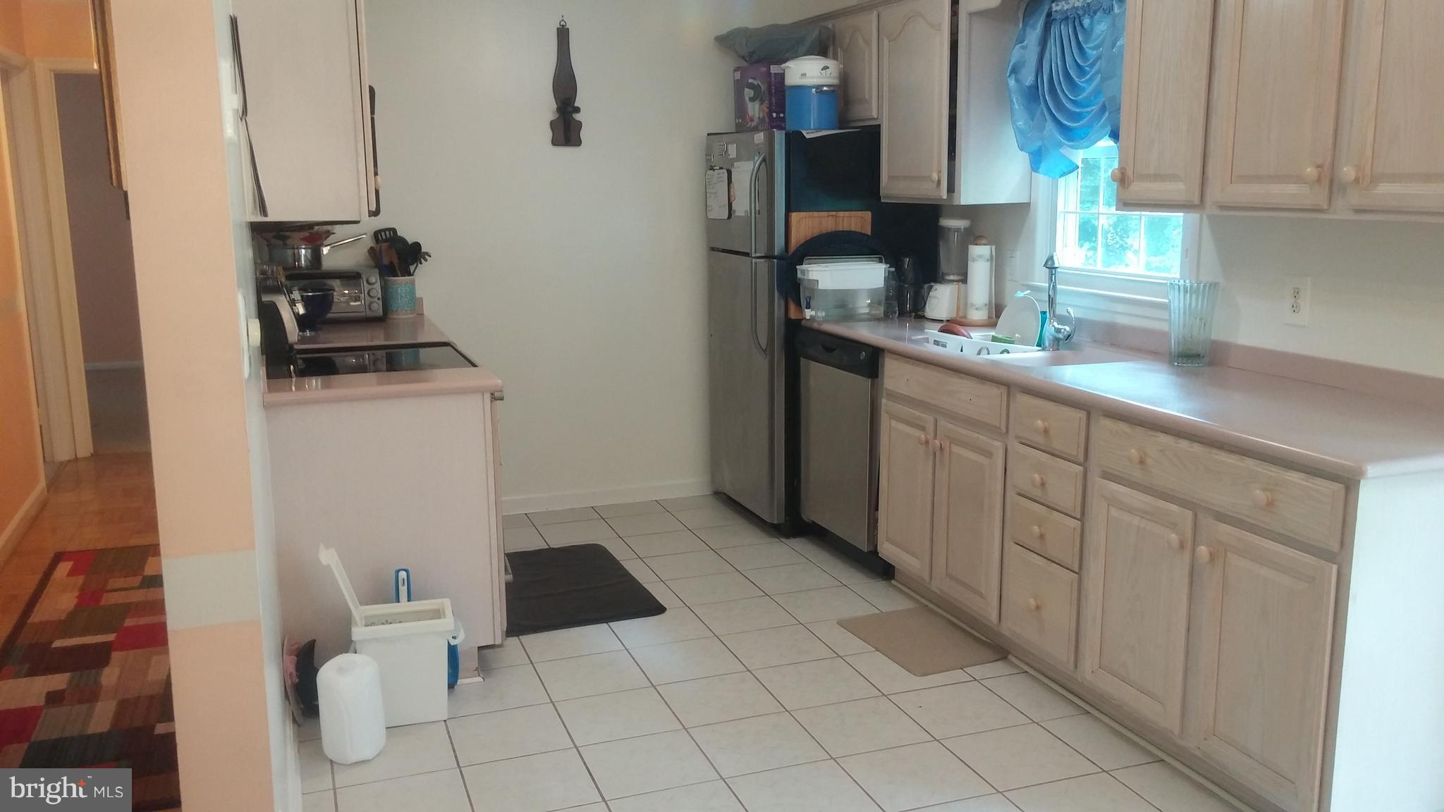 4715 Kilbane Road Woodbridge, VA 22193 - Photo 8 of 28 Kitchen