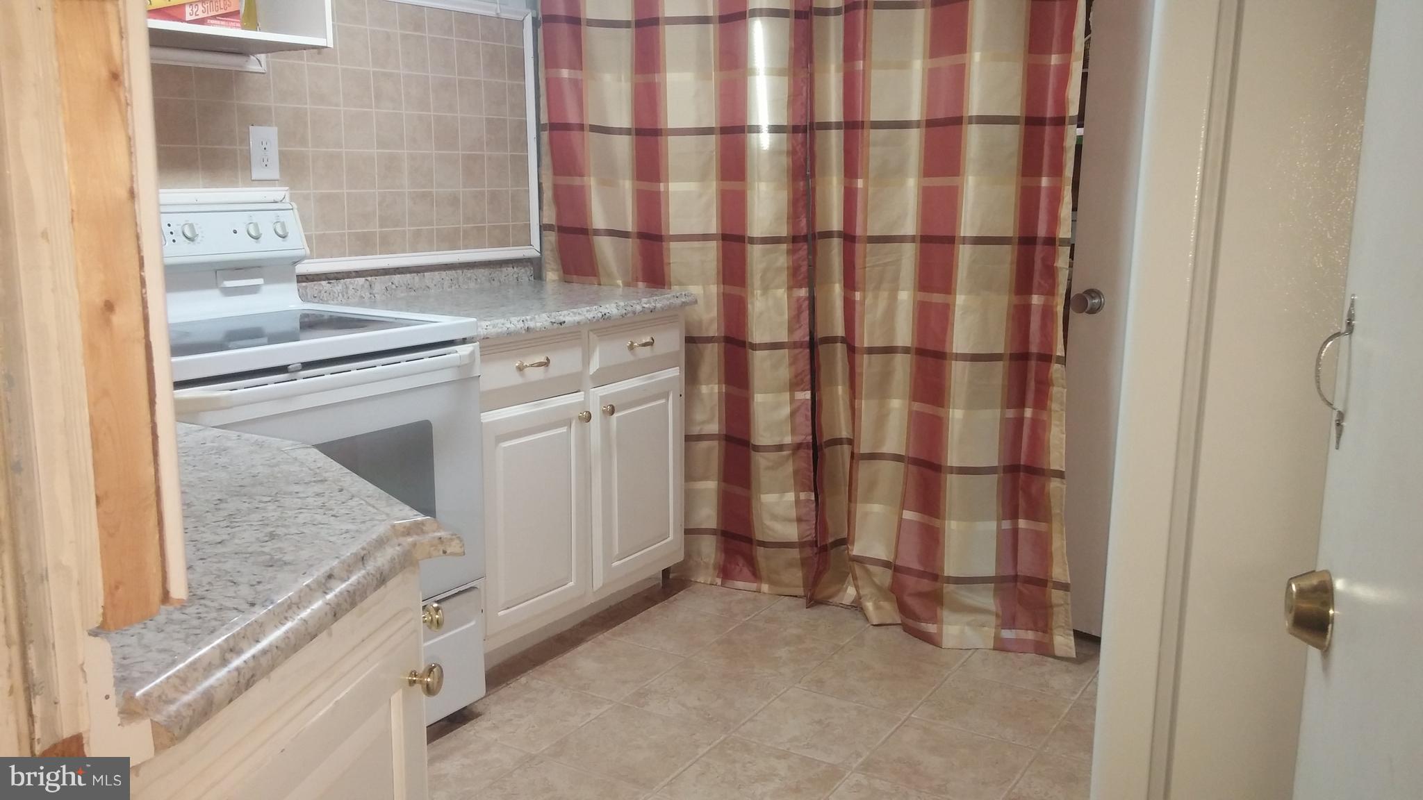 4715 Kilbane Road Woodbridge, VA 22193 - Photo 10 of 28 Kitchen