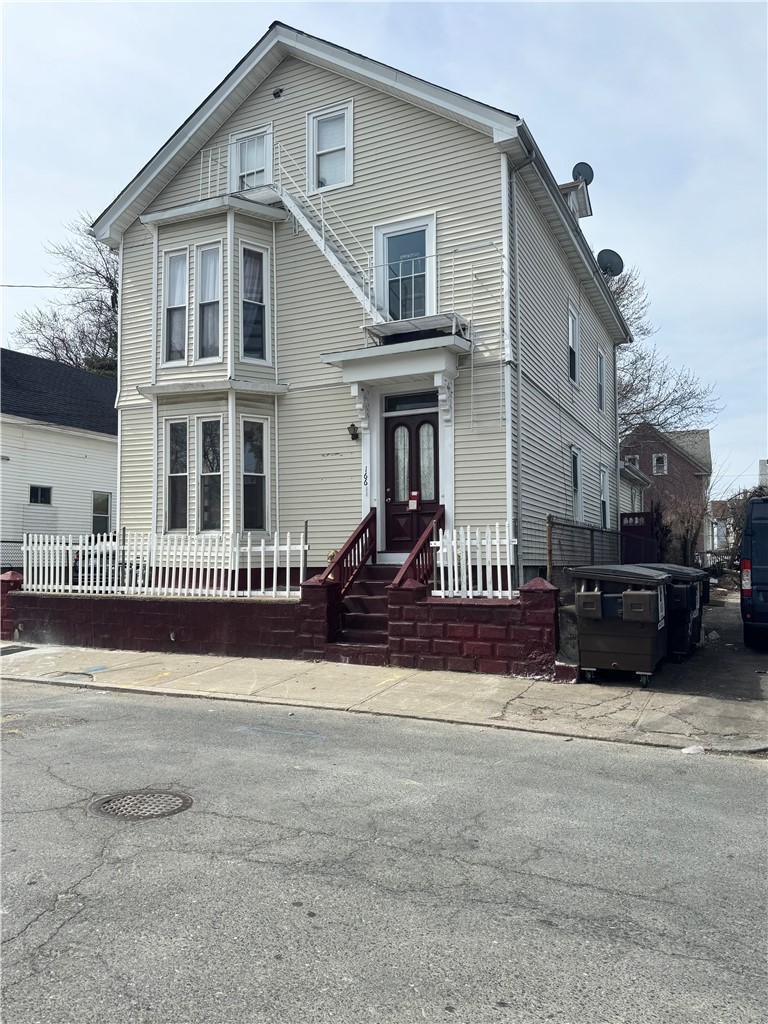 166 Bath Street Providence, RI 02908 - Photo 2 of 23