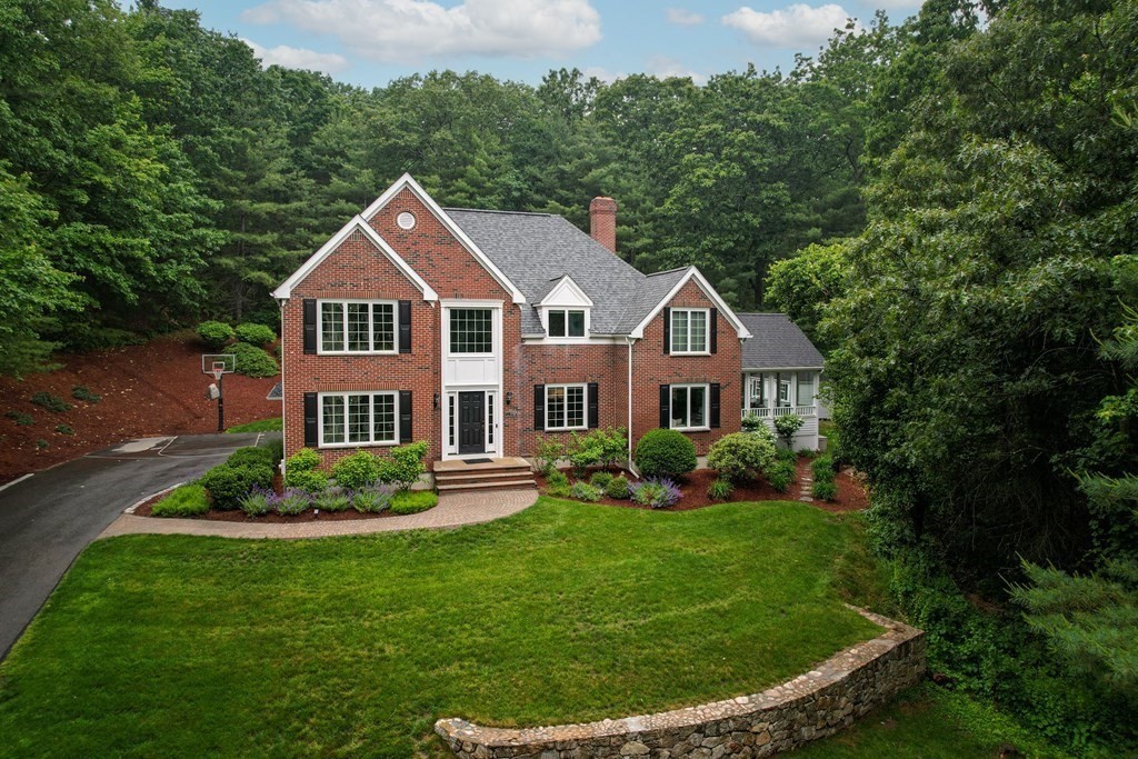 9 Stoney Brook Road Hopkinton, MA 01748 - Photo 1 of 42 Gallery Image 1